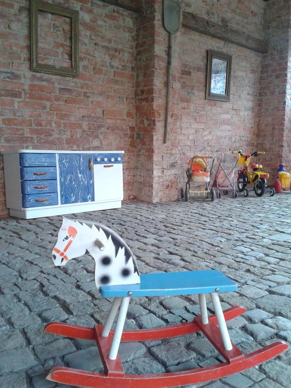 Penzion A Hospoda Na Statku Hluboka nad Vltavou Bagian luar foto