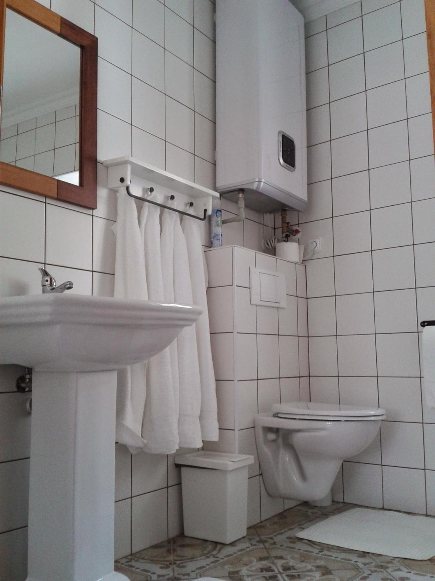 Penzion A Hospoda Na Statku Hluboka nad Vltavou Bagian luar foto